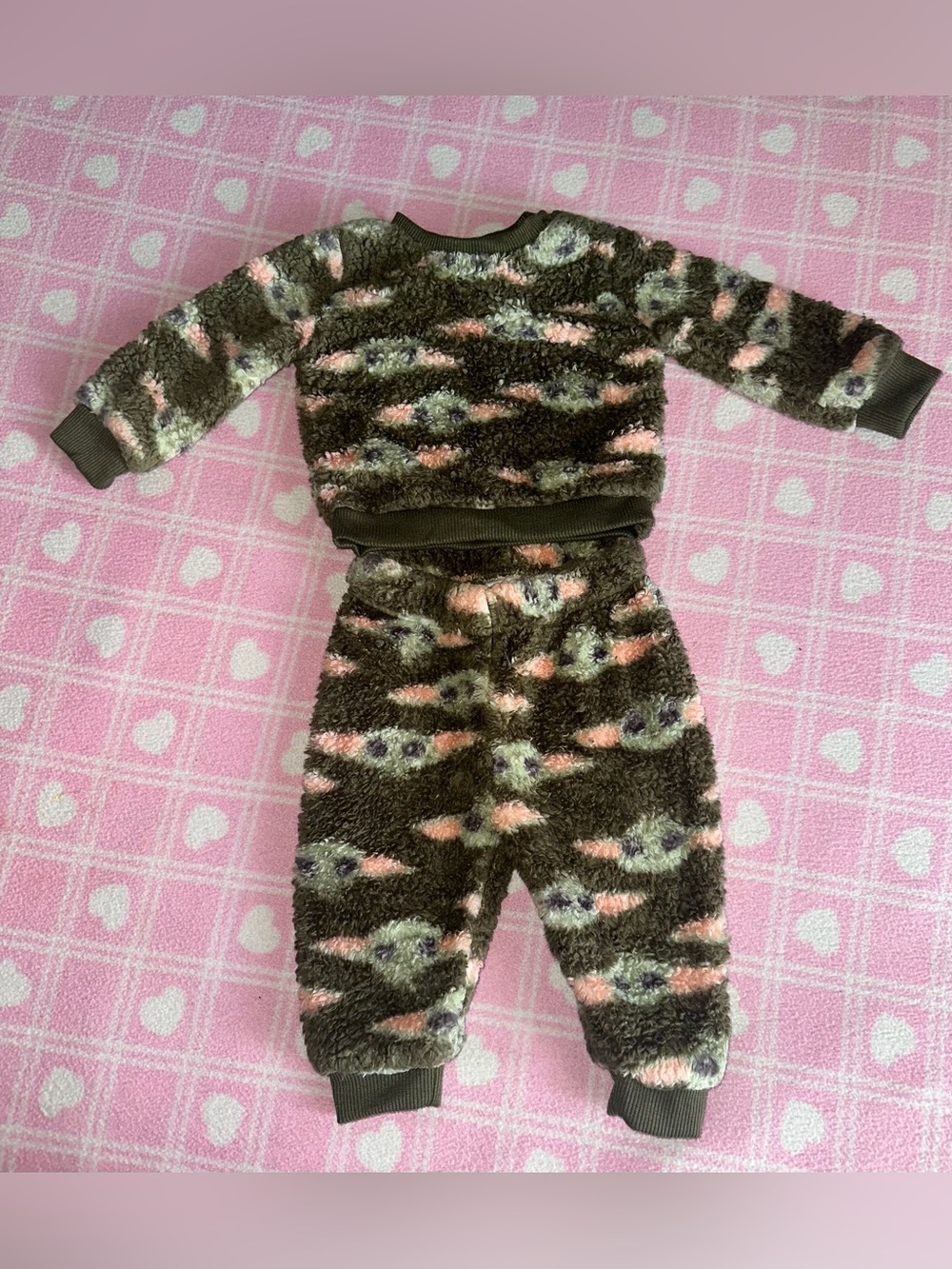 Star Wars Plush Pullover in Olive, Pink & Cream